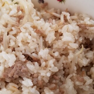 和風ひき肉もやしご飯